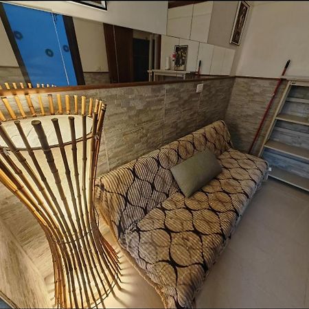 Dolce Appartamento Al Centro Di Чивитавекия Екстериор снимка
