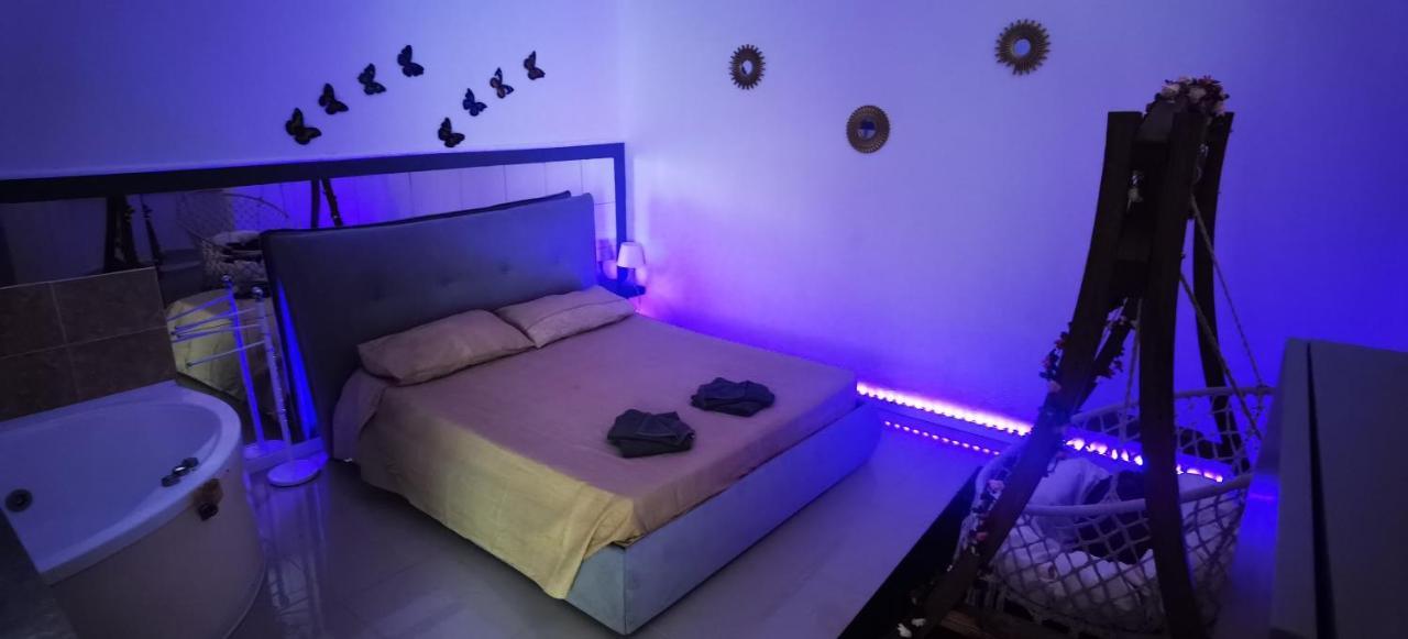 Dolce Appartamento Al Centro Di Чивитавекия Екстериор снимка